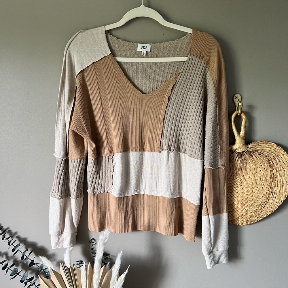 BKE • LONG SLEEVE V NECK